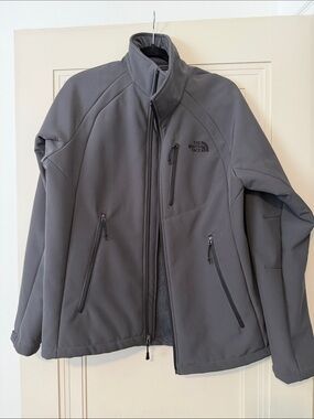 The North Face Men's Gray Softshell Windbreaker Jacket